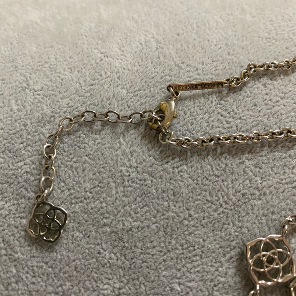 Kendra Scott Devalyn Logo Necklace - Picture 4 of 5